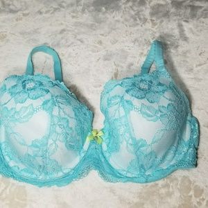 Victoria's Secret Baby Blue Lace Bra
